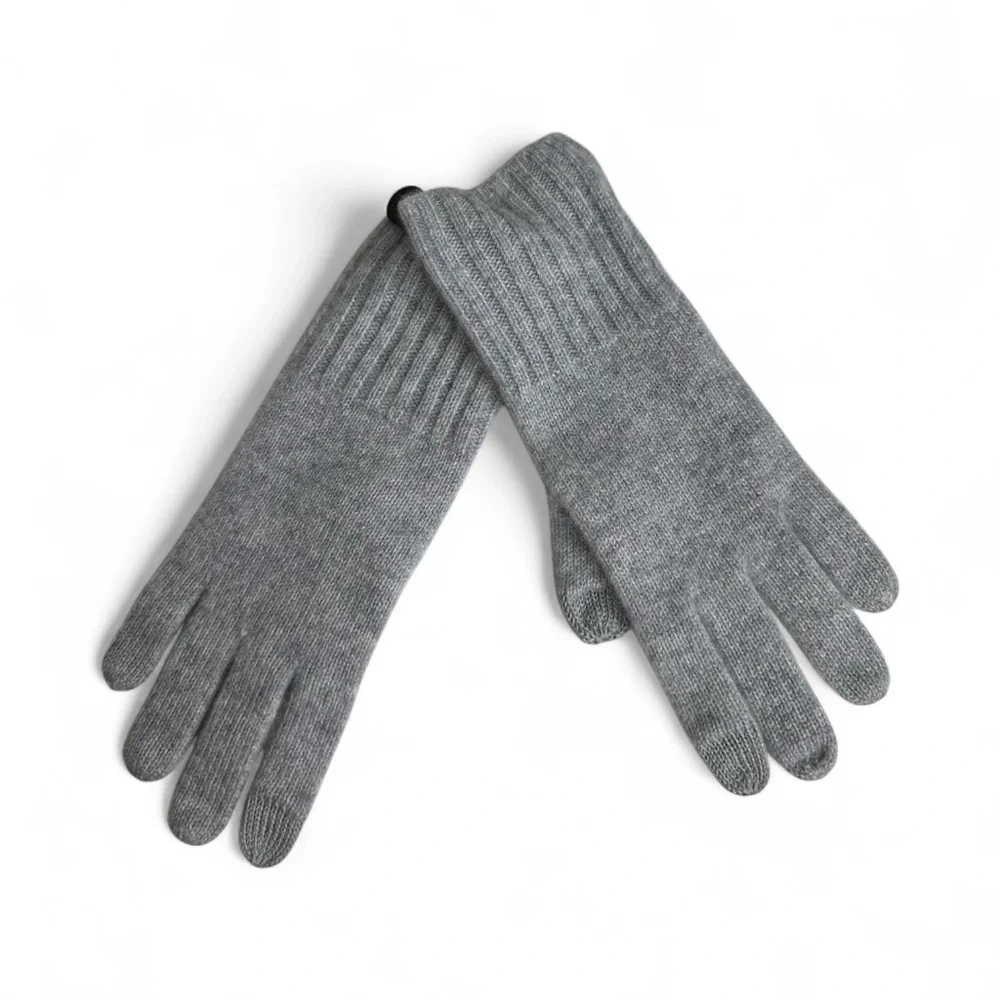 Nordstrom Rack Women’s 100% Cashmere Gloves Gray NWT One Size Tech Touch